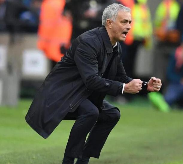 热刺惨遭逆转,球队主帅大谈反思经验 热刺惨遭逆转,球队主帅大谈反思经验