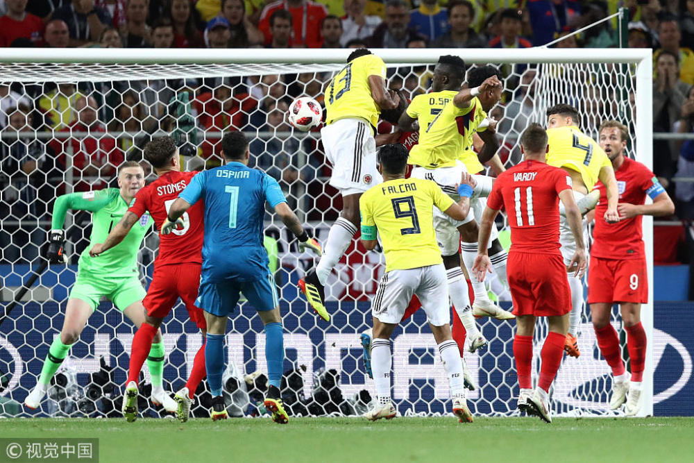 哥伦比亚男子足球队喜获冠军,雄姿英发 哥伦比亚男子足球队喜获冠军,雄姿英发